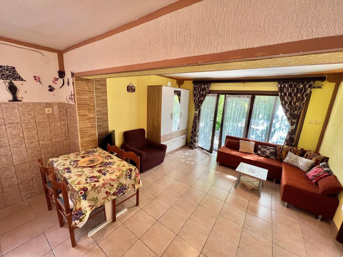 Apartmani Marija Dramalj Exterior foto