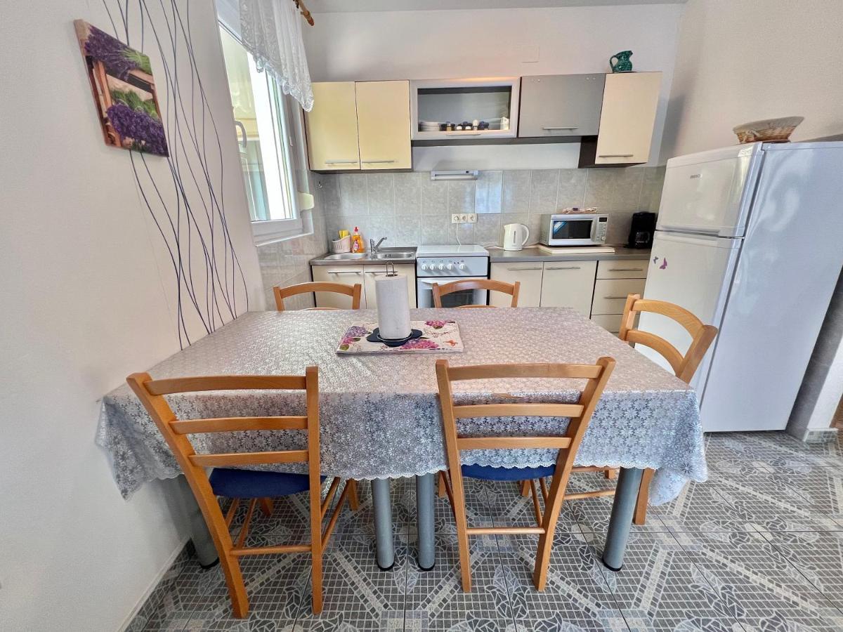 Apartmani Marija Dramalj Exterior foto
