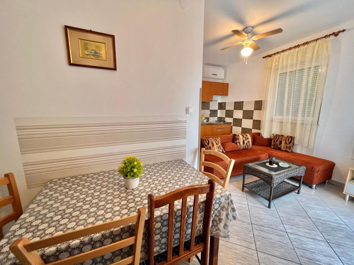 Apartmani Marija Dramalj Exterior foto